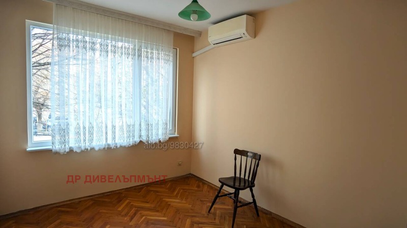 В аренду  2 спальни Бургас , Възраждане , 109 кв.м | 36974348 - изображение [12]