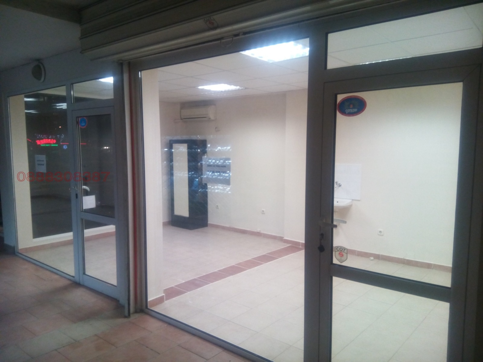 Дава под наем МАГАЗИН, гр. София, Люлин 3, снимка 2 - Магазини - 54053981