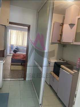 1-стаен град Варна, Център 2