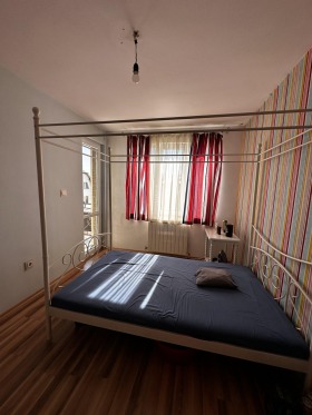 3 Schlafzimmer Bankja, Sofia 9