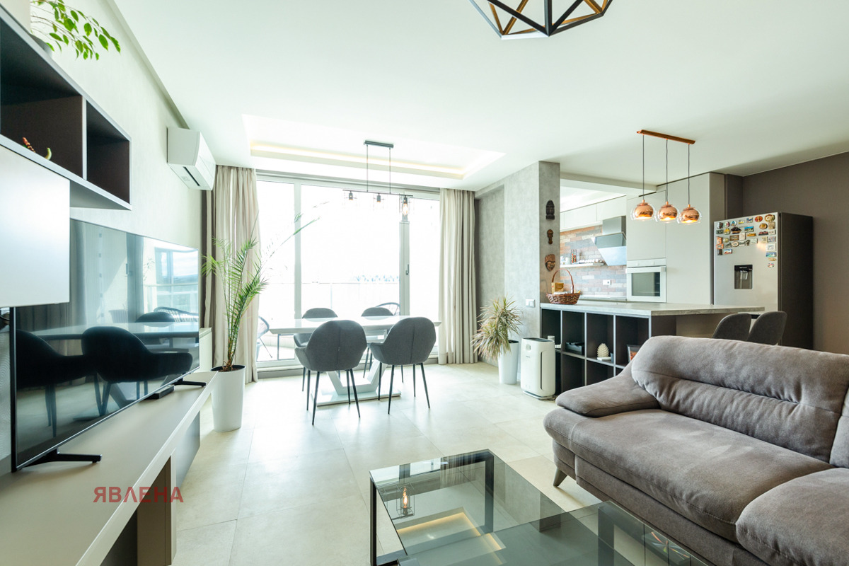 Дава под наем 3-СТАЕН, гр. София, Изгрев, снимка 9 - Апартаменти - 54361437