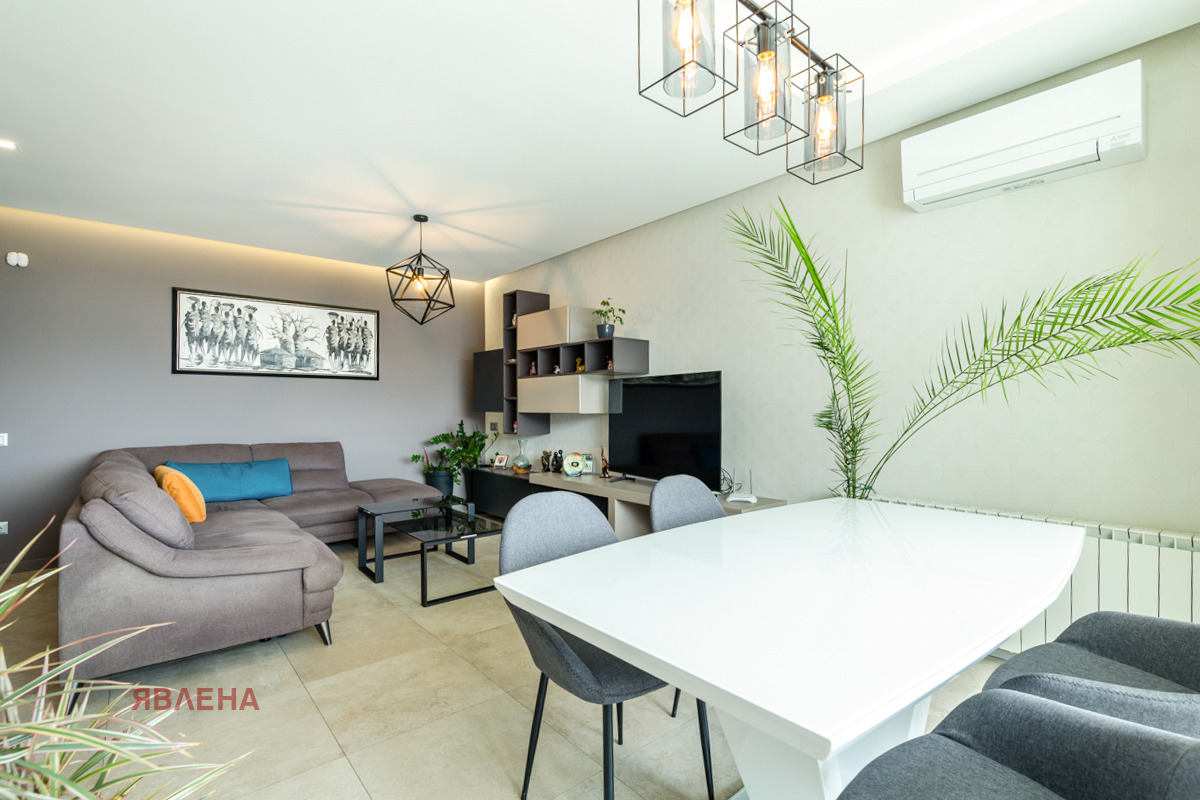 Дава под наем 3-СТАЕН, гр. София, Изгрев, снимка 10 - Апартаменти - 54361437