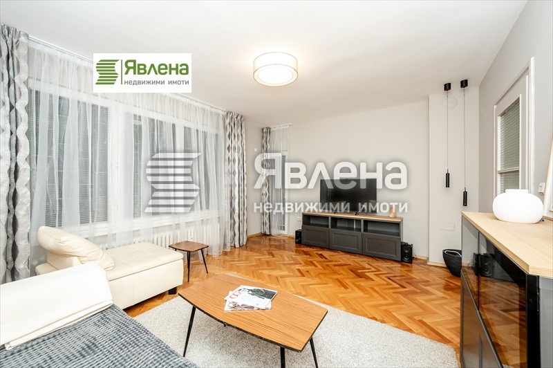 Издаје се  2 спаваће собе Софија , Гео Милев , 100 м2 | 87878382
