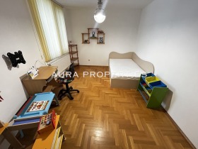 ���� ��� ���� 3-����� | Imot.bg � ����� ������ 8