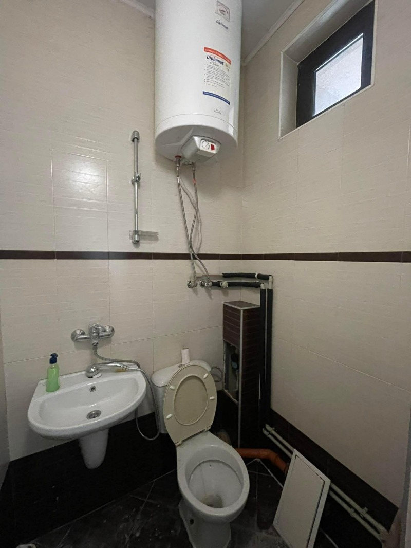 Дава под наем ОФИС, гр. Варна, Зимно кино Тракия, снимка 5 - Офиси - 53520782