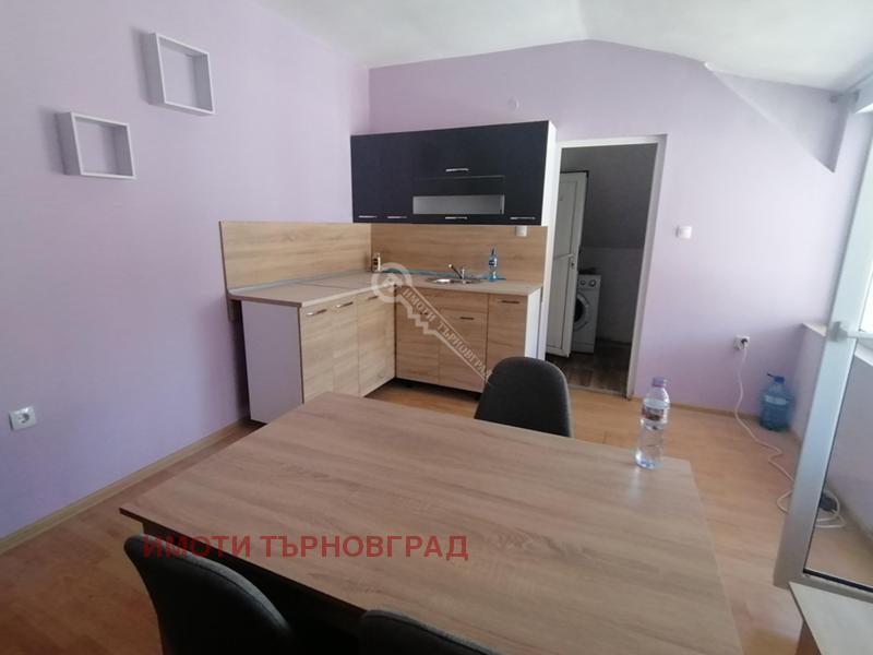 Издаје се  1 спаваћа соба Велико Тарново , Центар , 55 м2 | 70166681
