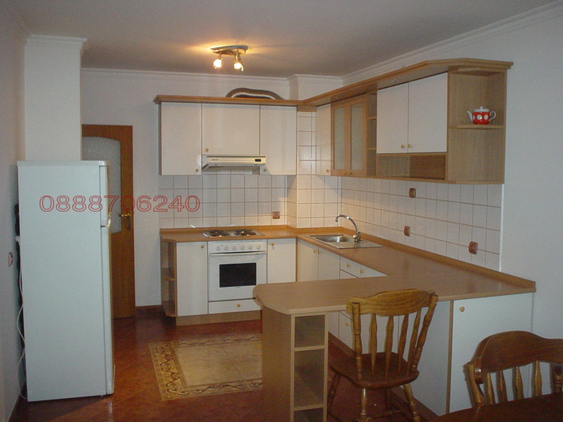 Дава под наем 4-СТАЕН, гр. София, Банишора, снимка 2 - Апартаменти - 53364254