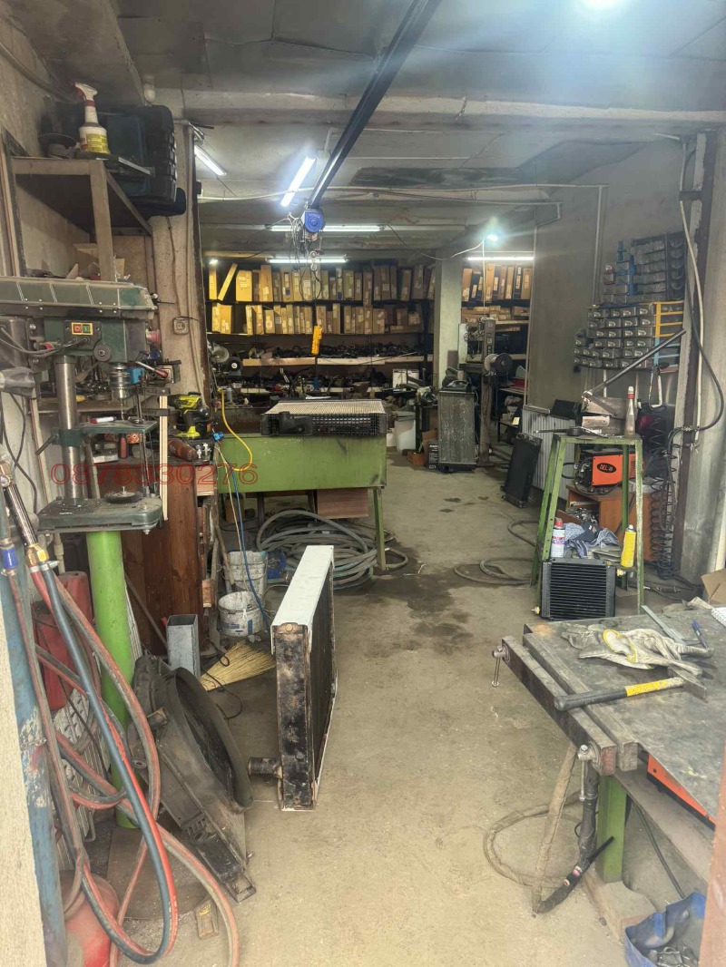 De inchiriat  Cladire industriala Sofia , Moderno predgradie , 300 mp | 46115747 - imagine [3]