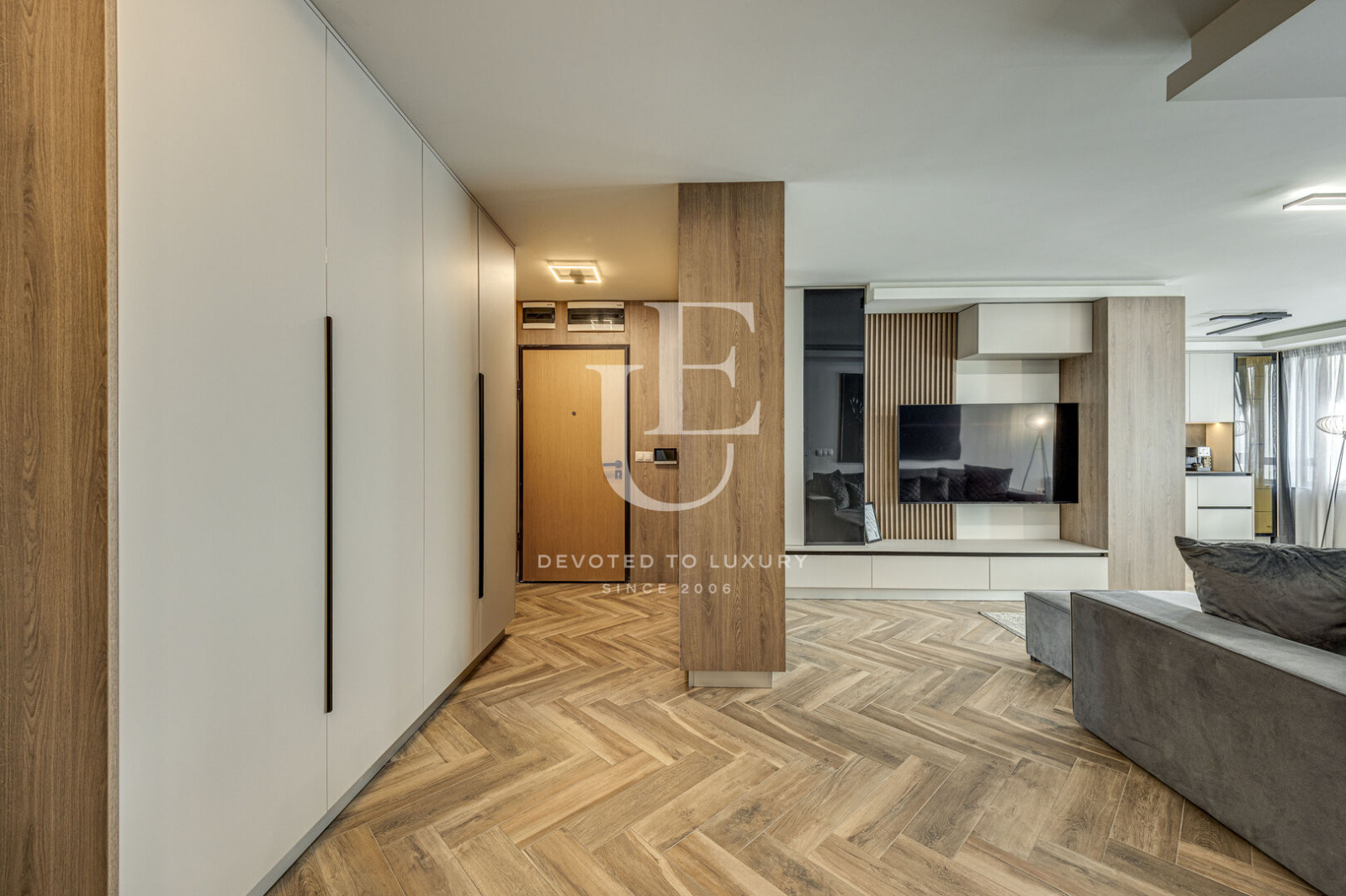 Дава под наем 3-СТАЕН, гр. София, Оборище, снимка 3 - Апартаменти - 56084481