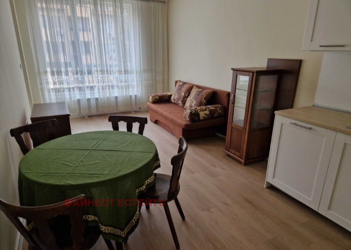 Til leie  1 soverom Sofia , Tsentar , 55 kvm | 65455019 - bilde [2]