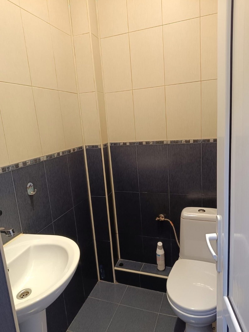 Издаје се  1 спаваћа соба Софија , Банишора , 71 м2 | 39822425 - слика [10]