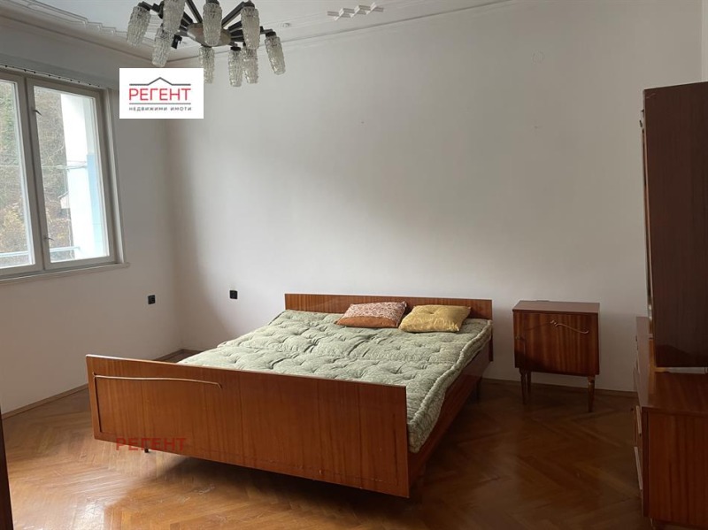 Zu vermieten  2 Schlafzimmer Gabrowo , Zentar , 81 qm | 26368061