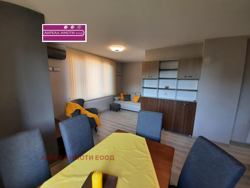 A louer  2 chambres Sofia , Triagalnika , 88 m² | 46674425