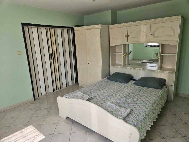 Дава под наем 2-СТАЕН, гр. Варна, м-т Евксиноград, снимка 2 - Апартаменти - 53020252