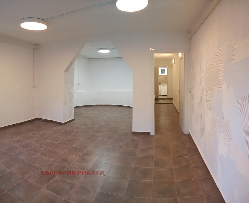 En renta  Comercio Sofia , Tsentar , 63 metros cuadrados | 27705111 - imagen [5]