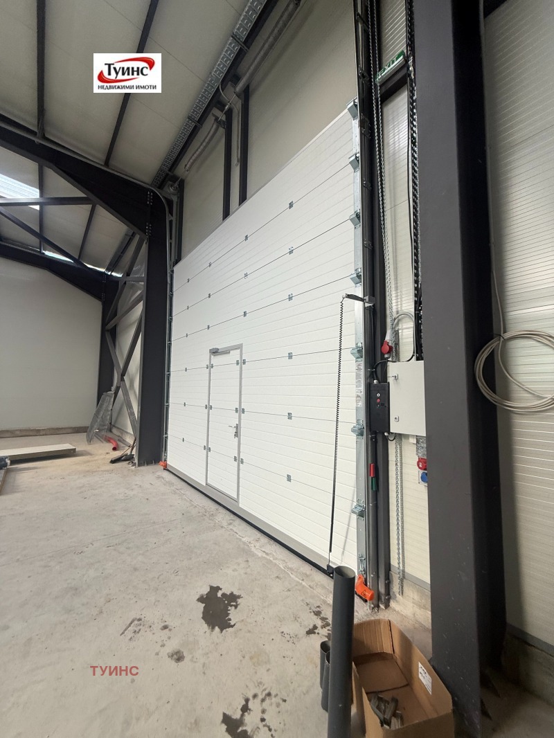 Дава под наем ПРОМ. ПОМЕЩЕНИЕ, гр. Пловдив, Индустриална зона - Север, снимка 2 - Производствени сгради - 53199010