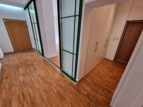 Oficina Tsentar, Sofia