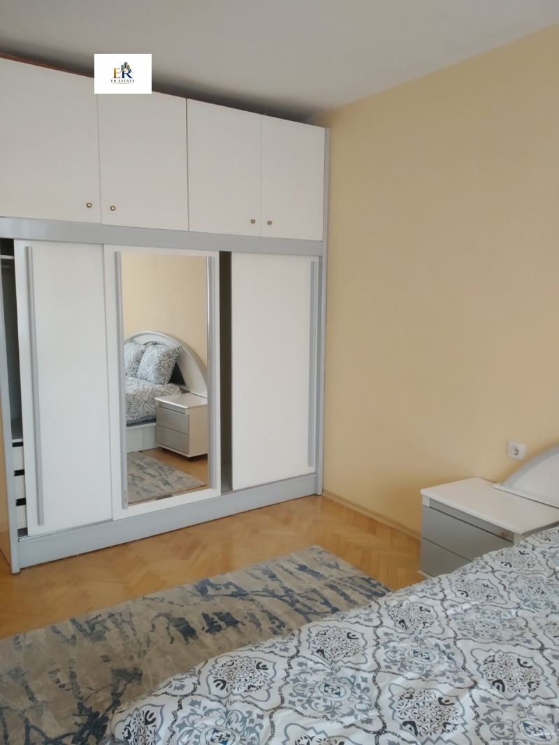 Дава под наем 4-СТАЕН, гр. Плевен, Широк център, снимка 3 - Апартаменти - 53316530