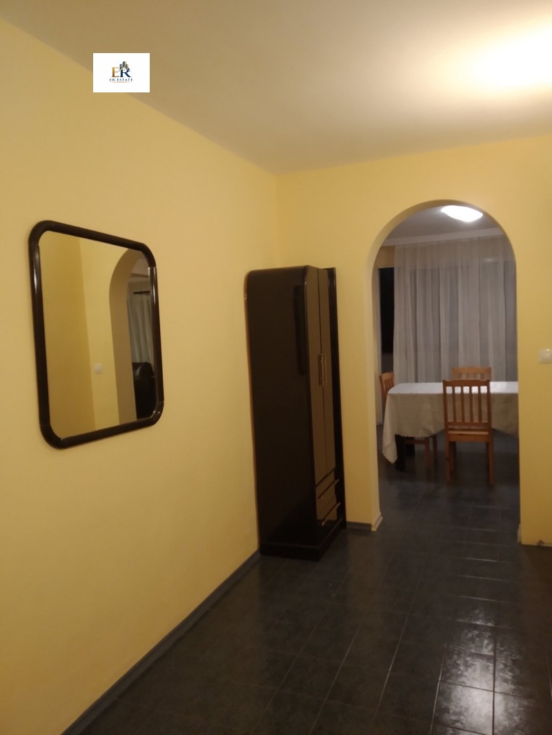 Дава под наем 4-СТАЕН, гр. Плевен, Широк център, снимка 6 - Апартаменти - 53316530