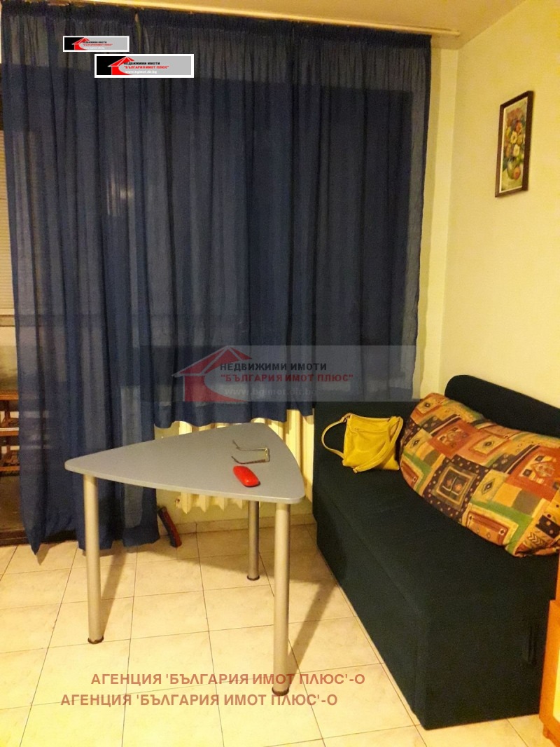 Издаје се  Студио Софија , Младост 4 , 50 м2 | 69328844