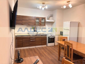 De inchiriat 3 dormitoare