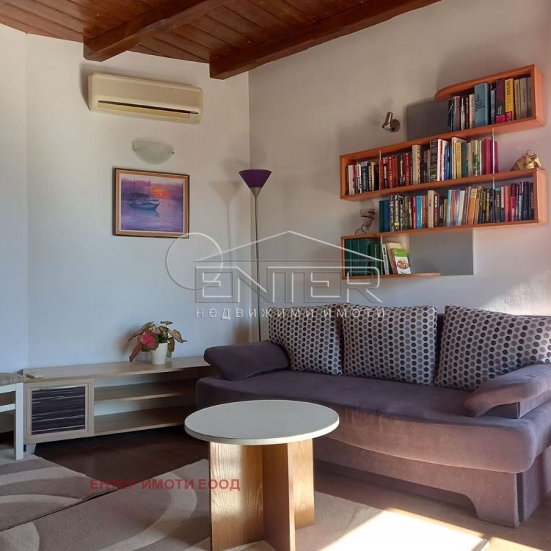 Дава под наем ЕТАЖ ОТ КЪЩА, с. Кичево, област Варна, снимка 3 - Етаж от къща - 53170667