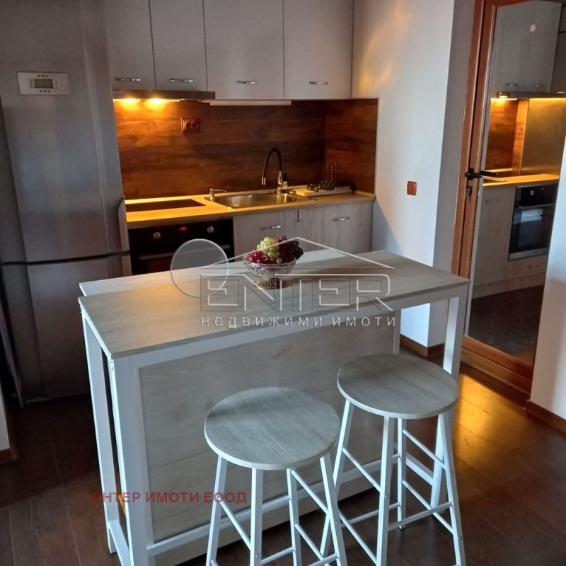 Дава под наем ЕТАЖ ОТ КЪЩА, с. Кичево, област Варна, снимка 4 - Етаж от къща - 53170667