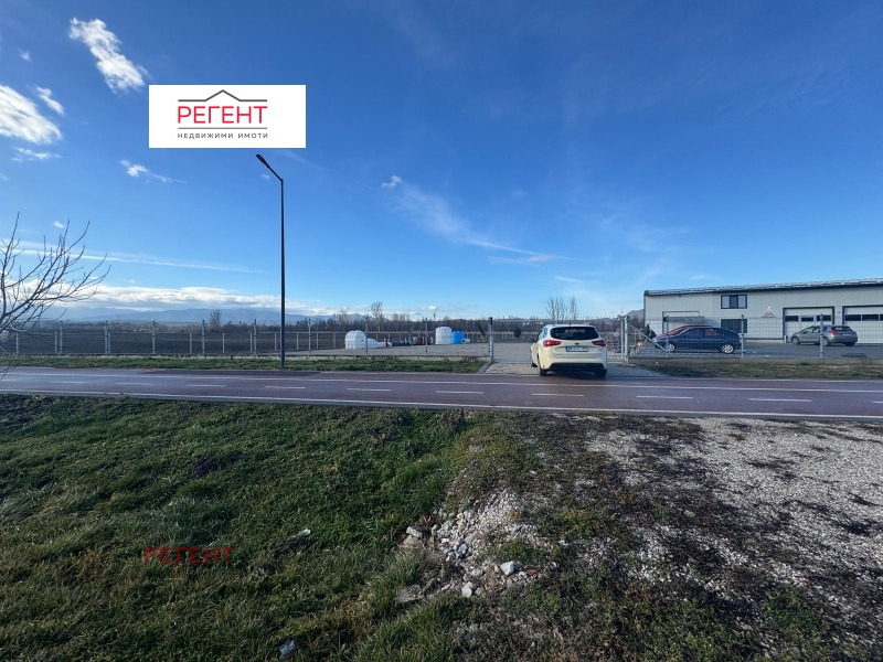 Дава под наем МЯСТО, гр. Севлиево, област Габрово, снимка 2 - Парцели - 53111247