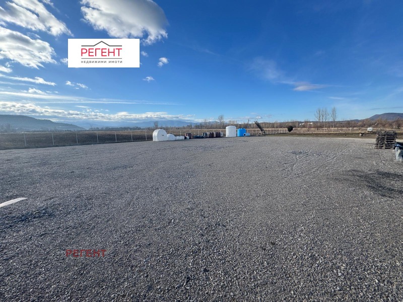 Дава под наем МЯСТО, гр. Севлиево, област Габрово