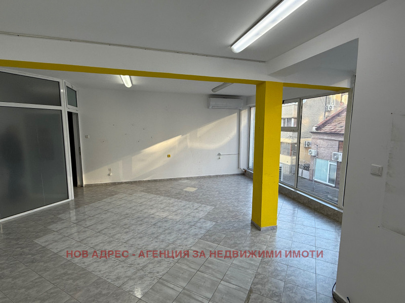 Дава под наем ОФИС, гр. Търговище, Център, снимка 3 - Офиси - 53106555