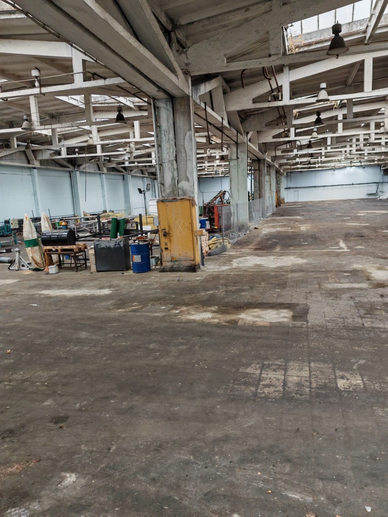 Дава под наем СКЛАД, гр. Русе, Промишлена зона - Запад, снимка 5 - Складове - 53016470