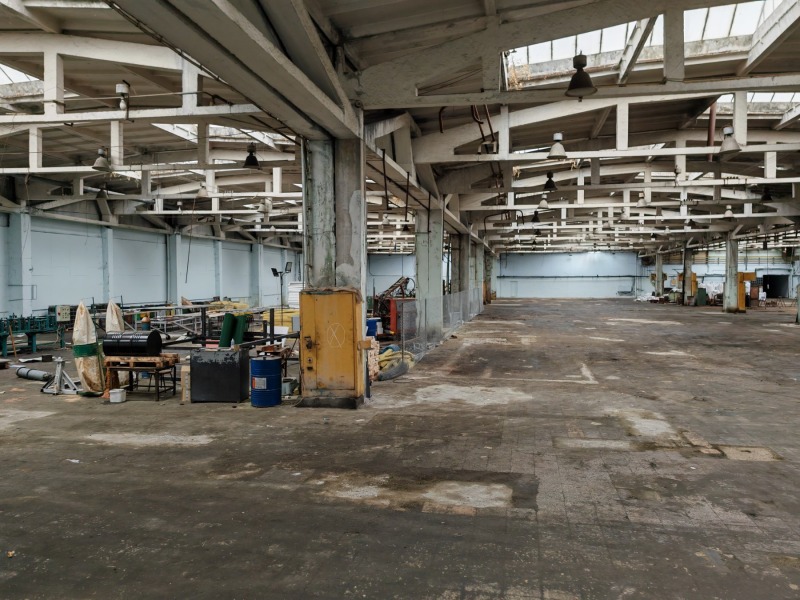 Дава под наем СКЛАД, гр. Русе, Промишлена зона - Запад, снимка 8 - Складове - 53016470