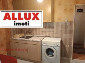 1-стаен град Русе, Родина 1
