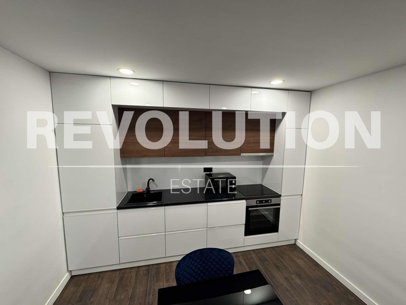 Дава под наем 3-СТАЕН, гр. Варна, м-т Ален мак, снимка 4 - Апартаменти - 53947151