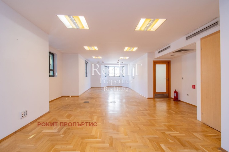 Дава под наем  Офис град София , Център , 115 кв.м | 80546508