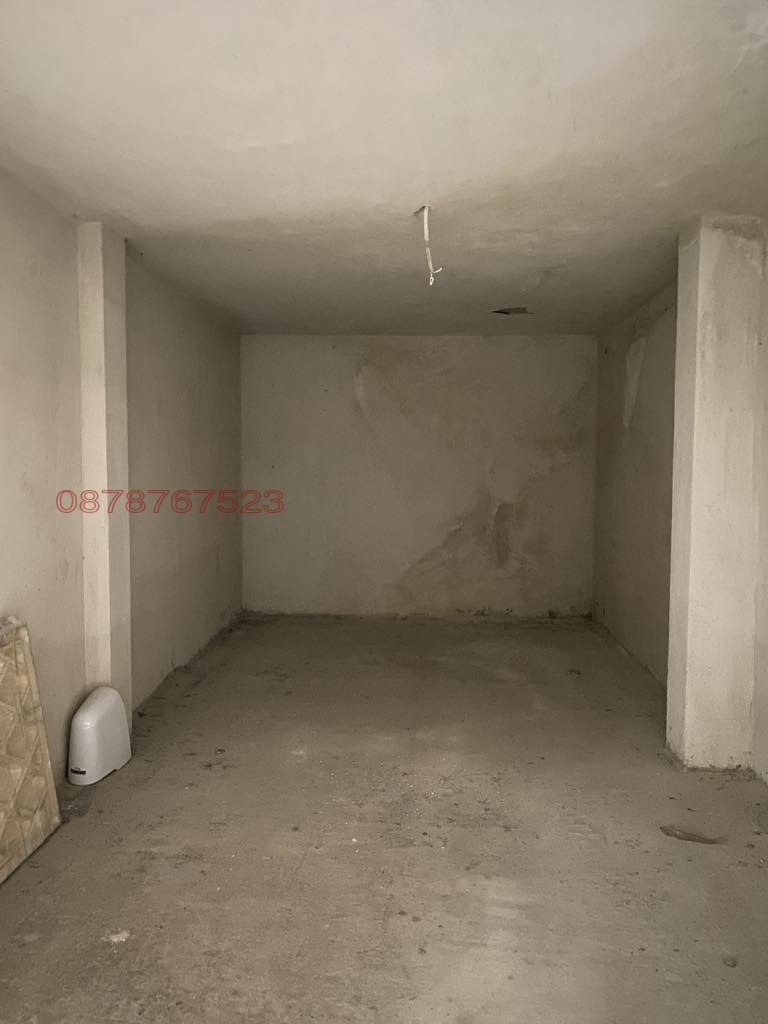 Дава под наем ГАРАЖ, ПАРКОМЯСТО, с. Лозенец, област Бургас, снимка 2 - Гаражи и паркоместа - 53350127