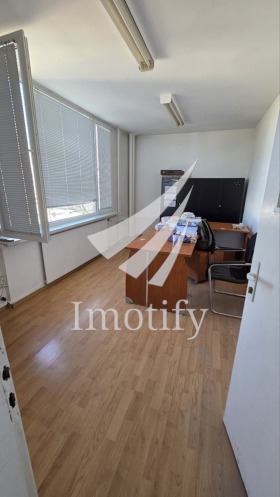 Oficina Iztok, Sofia