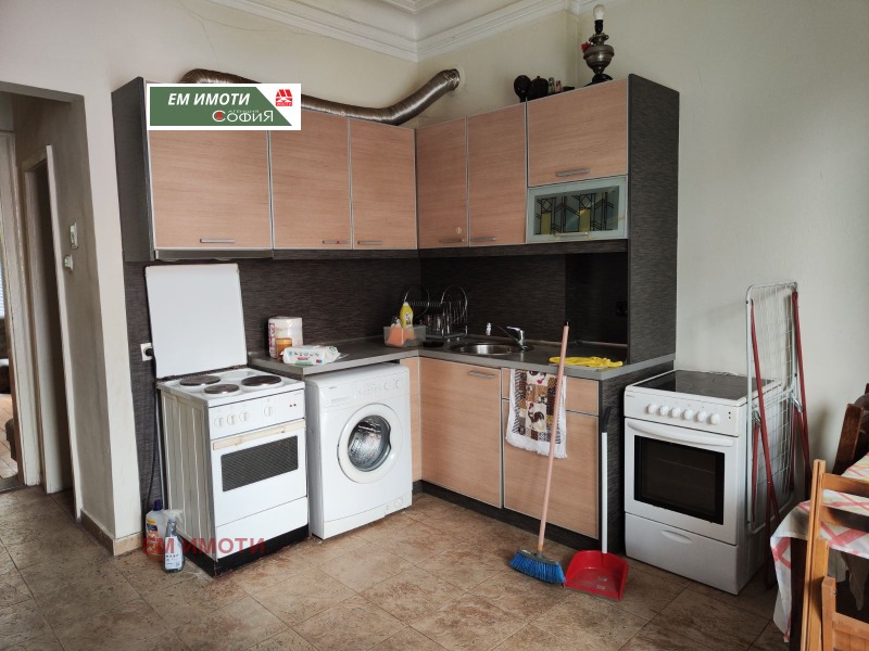Дава под наем  1-стаен град София , Център , 60 кв.м | 94369875