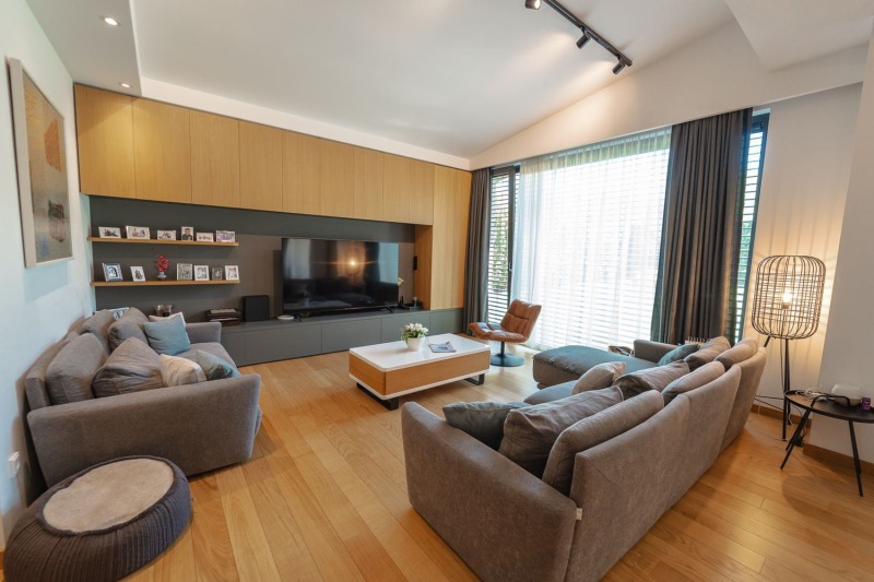 Дава под нем  Къща, град София, Драгалевци • 5 000 EUR • ID 69549005 — holmes.bg - [1] 