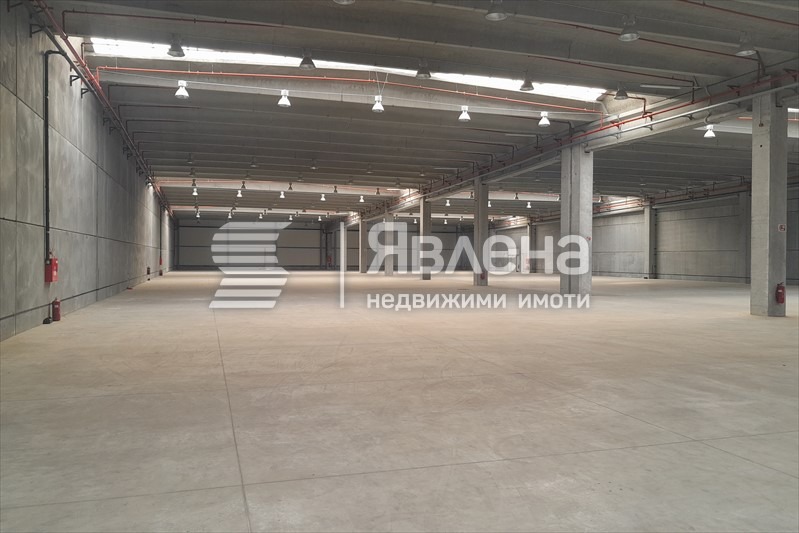 Til leje  Opbevaring region Plovdiv , Radinovo , 8156 kvm | 57752335 - billede [2]