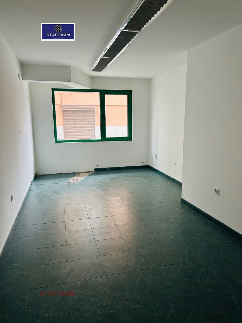 Kiralık  Mağaza Sofia , Centar , 270 metrekare | 38953966 - görüntü [5]