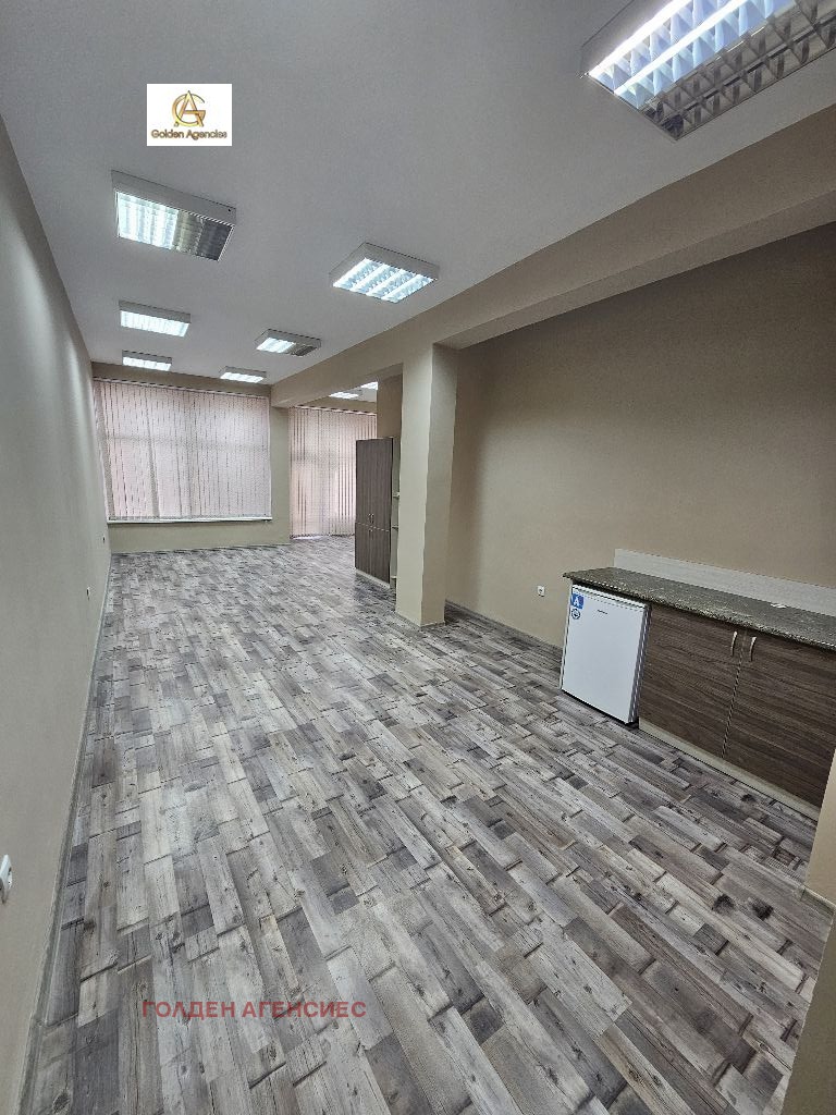 Издаје се  Схоп Стара Загора , Опалченски , 55 м2 | 91766291 - слика [4]