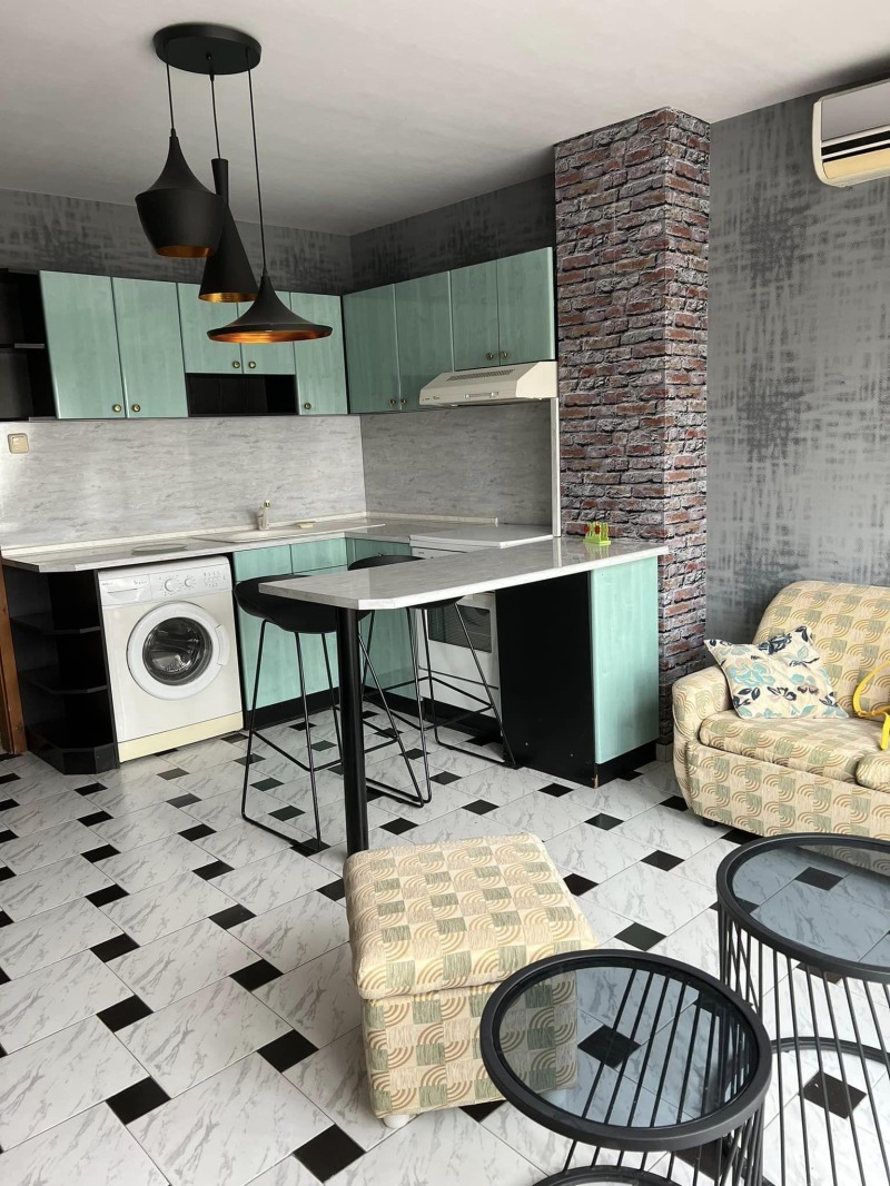 For Rent  1 bedroom Plovdiv , Karshiyaka , 54 sq.m | 42525090