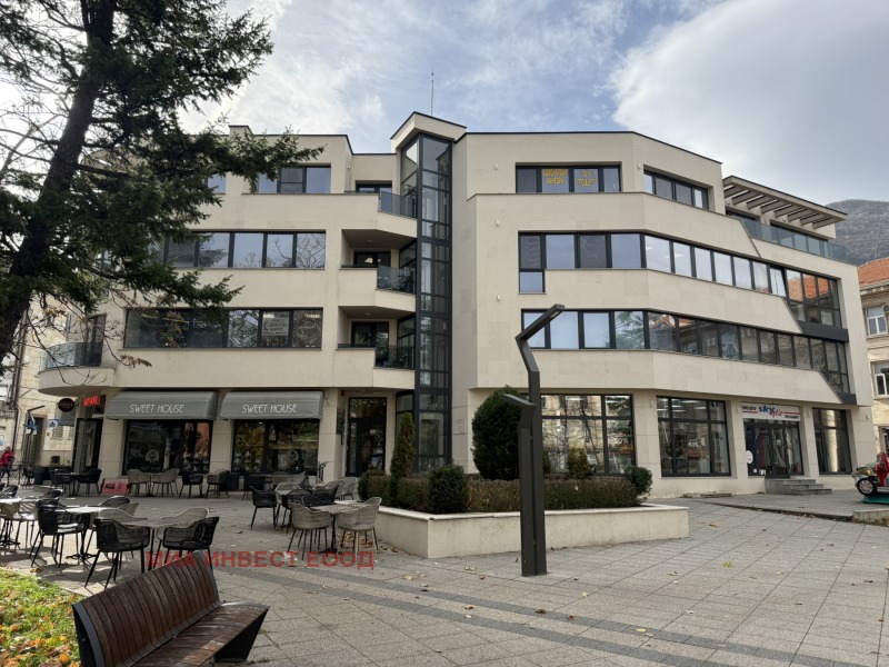 Дава под наем ОФИС, гр. Враца, Център