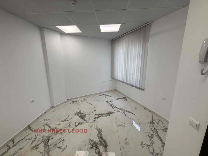 Дава под наем ОФИС, гр. Враца, Център, снимка 6 - Офиси - 52440229