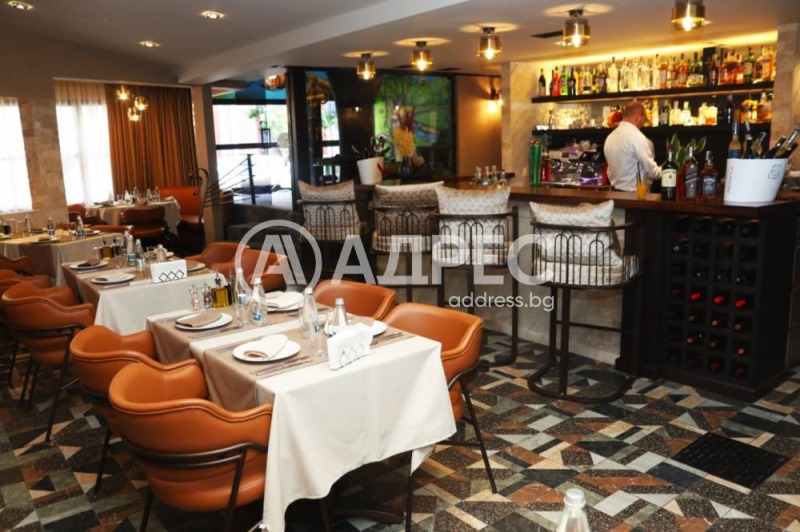 Дава под наем МАГАЗИН, гр. София, Лозенец, снимка 2 - Магазини - 53097673