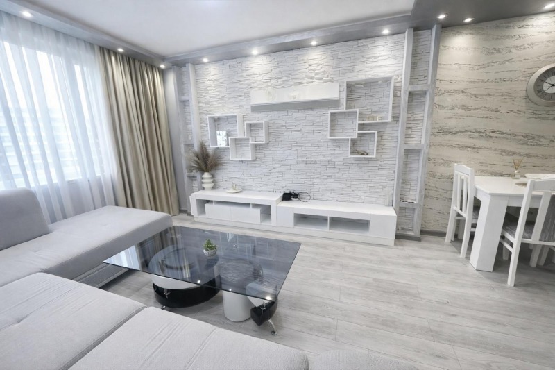 Дава под наем 2-СТАЕН, гр. Пловдив, Кючук Париж, снимка 3 - Апартаменти - 52876443