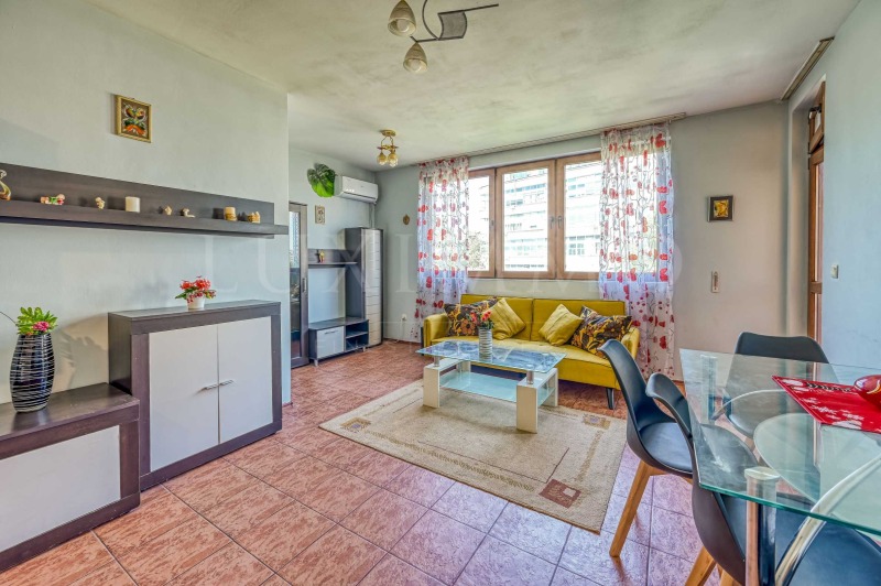 Дава под нем  2-стаен, град София, Лозенец •  560 EUR • ID 31520363 — holmes.bg - [1] 
