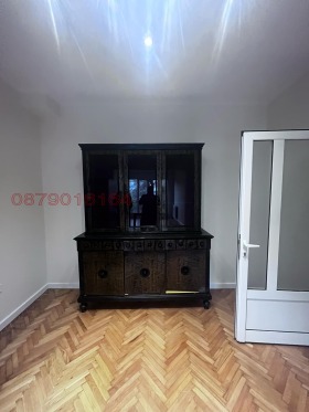 1 dormitorio Oborishte, Sofia 4