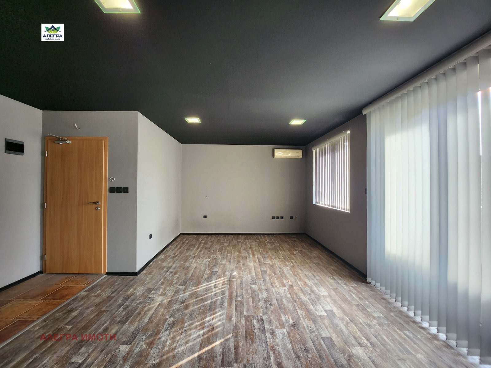 Дава под наем ОФИС, гр. Пазарджик, Идеален център, снимка 2 - Офиси - 43668353